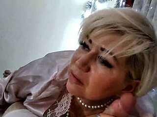 Ravenous Russian milf AimeeParadise deepthroats monster cock close-up