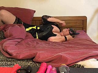 granny batgirl gagging on batman's thick cock twice!