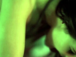 😘 Glam milf slut teases with huge cumshot facial quickie! 💦