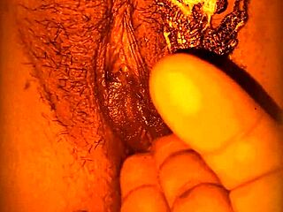 mi vecino me mete dedos en pucha mientras marido labura 😈🍑💦