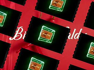 Milf loves hot tongue on massive cock!