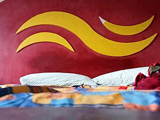 me llevo a mi hermanastra al hotel y la cojo duro