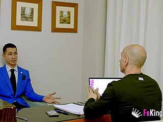 chubby spanish latina yiyi candy moans from first dildo in casting