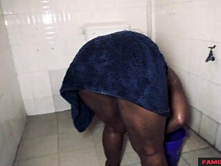 good friday vibes with next door daddy fucking my big ass pussy after meeting 😏💦 we get nasty in bathroom