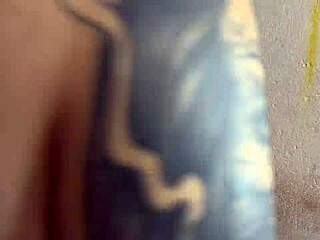 Homeless women suck husband cock after shower orgy!