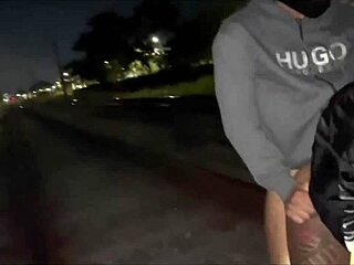 helpful guy fucks flashing esposa pussy after train track aid request