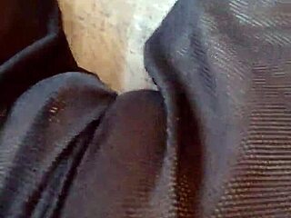 I flash my trimmed pussy like gretala loves to do