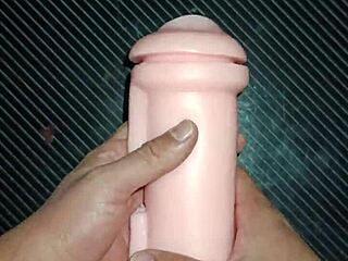 kissy delivers sloppy mamada straight to vagina then deepthroat cum feast