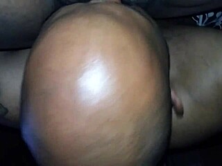 bold pussy sucking makes her moan loud nonstop