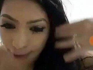 colombiana strips nude live for everyone to see