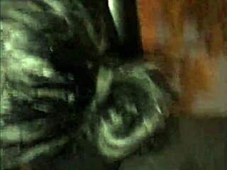 madre soltera chupa mi pinga en taxi recorriendo calles de lima con ganas