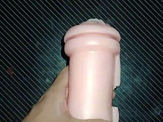 kissy delivers sloppy mamada straight to vagina then deepthroat cum feast