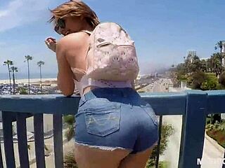 oily thickum shakes her huge ass on monster white cock hard