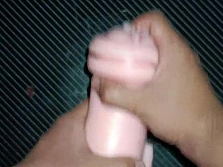 kissy delivers sloppy mamada straight to vagina then deepthroat cum feast