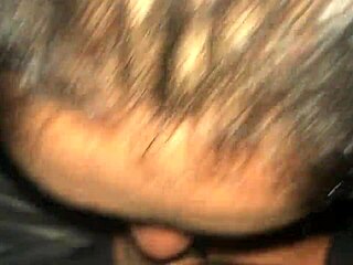 madre soltera chupa mi pinga en taxi recorriendo calles de lima con ganas