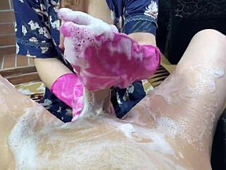 Housewife milks cock dry till massive cumshot 💦🍆