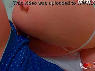 i luv my old stepmoms tight waist n that huge ass takin it deep in anal ya feel me