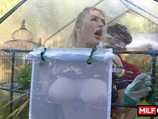 Big Ass Blondie Jenna Starr's Natural Tits Fucked Garden Hard