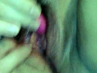 he films her masturbating pussy till cumshot