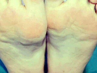 Stepsis Toes Tempt Nighttime Hole Play