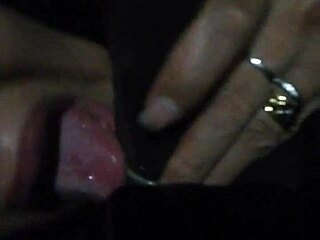 Sucette Gulps Huge Black Cock Raw