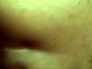 i'm that married mexican whore spreading pussy...