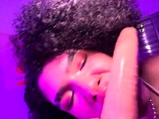 i tease my fat ass before the hung stud wrecks it wide