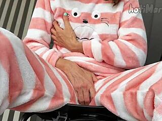 skinny 18+ teen fingers wet pussy to horny orgasm on cam