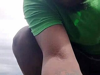 taking my indoor workout routine outside for some private practice 🏋️‍♀️