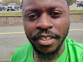 taking my indoor workout routine outside for some private practice 🏋️‍♀️