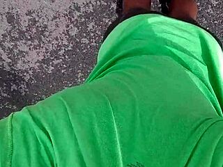 taking my indoor workout routine outside for some private practice 🏋️‍♀️