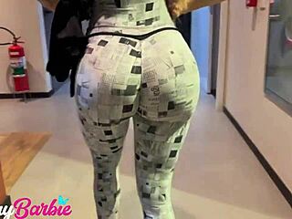 TRANSEI BENT OVER BIG ASS BLONDE BRIDE FUCKED HARD IN GYM BATHROOM