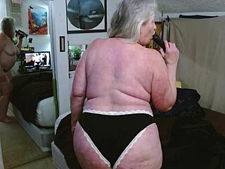 i sold this dirty unwashed toy... dawnskye1962 cums hard all over it in garage!