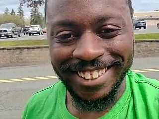 taking my indoor workout routine outside for some private practice 🏋️‍♀️