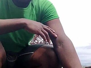 taking my indoor workout routine outside for some private practice 🏋️‍♀️