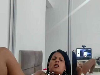 watch me flash lingerie and cum hard online again?