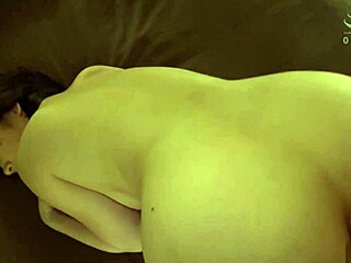 裸体人妻纳戈巳也子34狗爬巨乳骑乘内射！