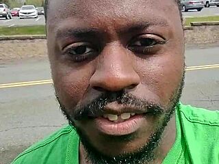 taking my indoor workout routine outside for some private practice 🏋️‍♀️