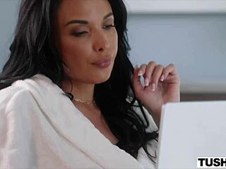 tushyraw curvy milf anissa kate uh gets her hungry ass massaged special...