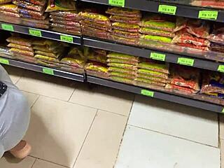 i found that hot gym teen shopping and invited her over to fuck part 1 ugh so tight