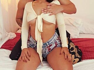 Colombian camila henao skills on big ass n tits!