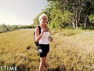 aussie model tori cummings pov tittyfuck and bj outdoors 😘🍆