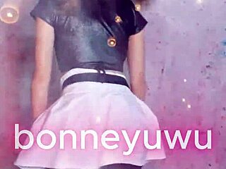 bonneyuwu shakes her cute argentinian ass in white skirt dance