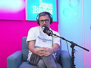 nikollelove oils her huge tits and wrecks shaved pussy to orgasm?