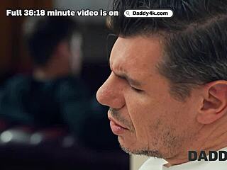 เธอแอบเย็ดห้องข้างๆเพราะหมกมุ่นควยแก่