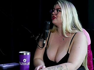 Bound crying suruba slut Alice Monteiro loves foot worship