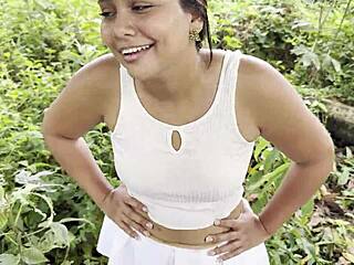 hermanastra flashes her big latina ass then swallows hubby's load 😍🍆💦