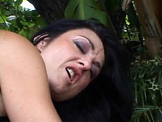 BENT OVER BLOWJOB AND DOGGYSTYLE WITH HAIRY AMERICAN COUGAR!