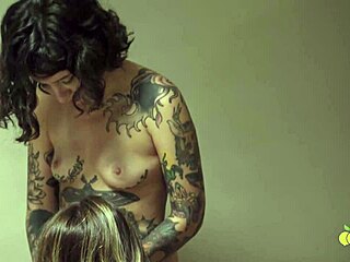 visiting tattoo neighbor babe for wet pussy dildo fun