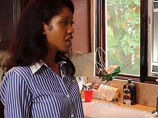 aaliyah love and lotus lain finger each other with toys nonstop